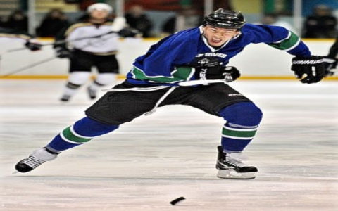 Join the EAK Hockey Tournament! (Everything You Need to Know to Register a Team)