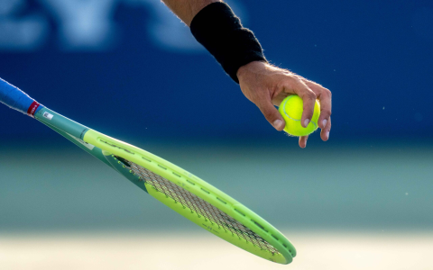 Looking for a griel tennis coach? Learn how to choose the right pro!